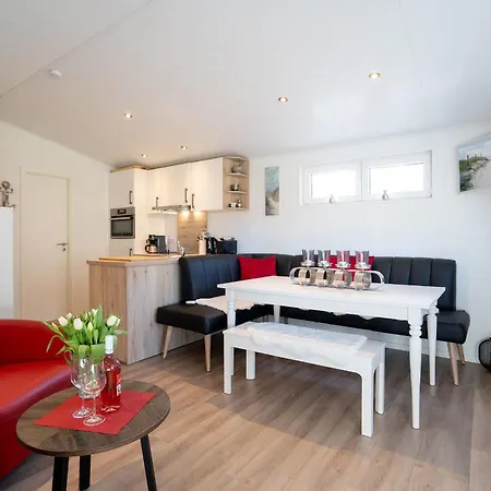 Casa Del Sol - Sauna Kostenlos - 1 Kleiner Hund Willkommen - Umzaeunter Garten Nyaraló